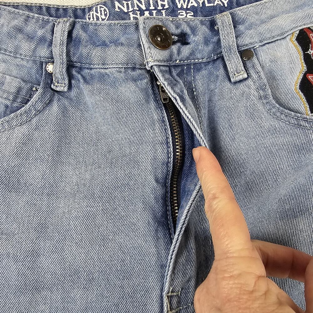 Ninth Hall Waylay Denim Shorts Men’s 32 Light Wash Embroidered Panther Skull Y2K - Picture 10 of 14